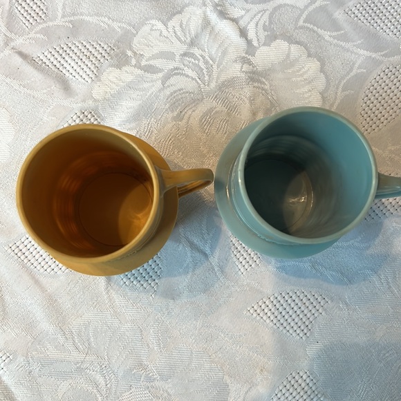 Vintage Mr. Peanut plastic mug/cup in blue and tan/yellow - Picture 2 of 7